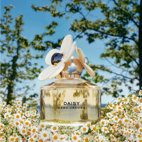 Marc Jacobs Daisy perfume for women 50 ML - Picture 6 of 6